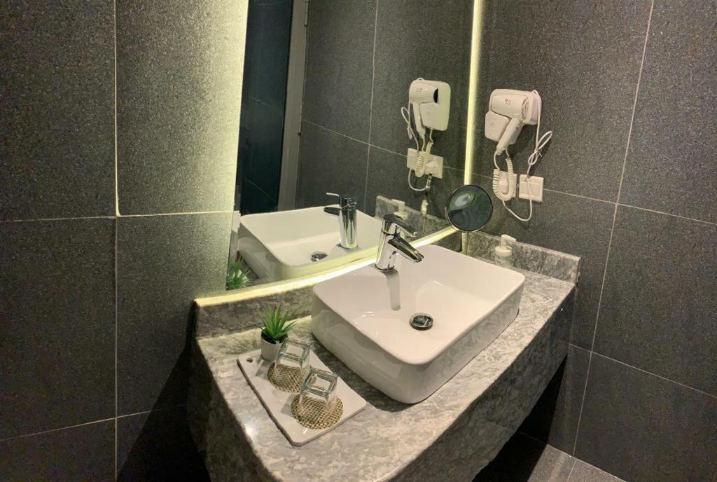 ساس رتل فندق